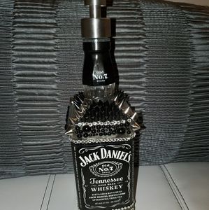 Cust. Dispense Liquor bottles: lotions, shampoo..